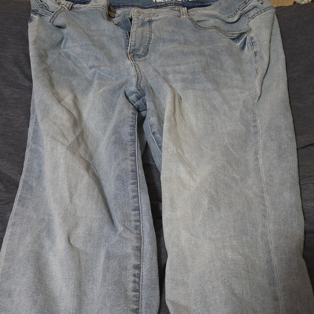 Wallflower Women's Light Blue Relaxed Jeans